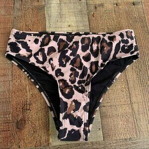Beach sissi pink leopard print bikini swimsuit bottom size small